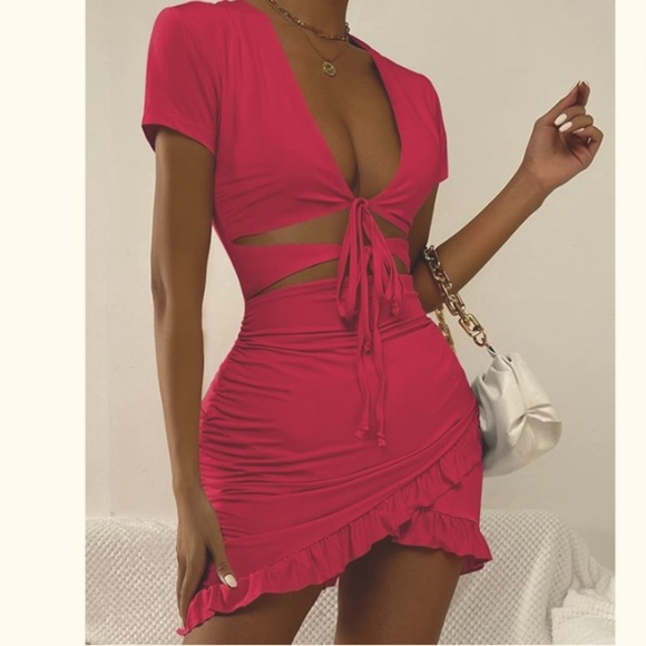 New without tags. red wine cut out tie dress with frills. Small/us size 4 - Picture 6 of 7